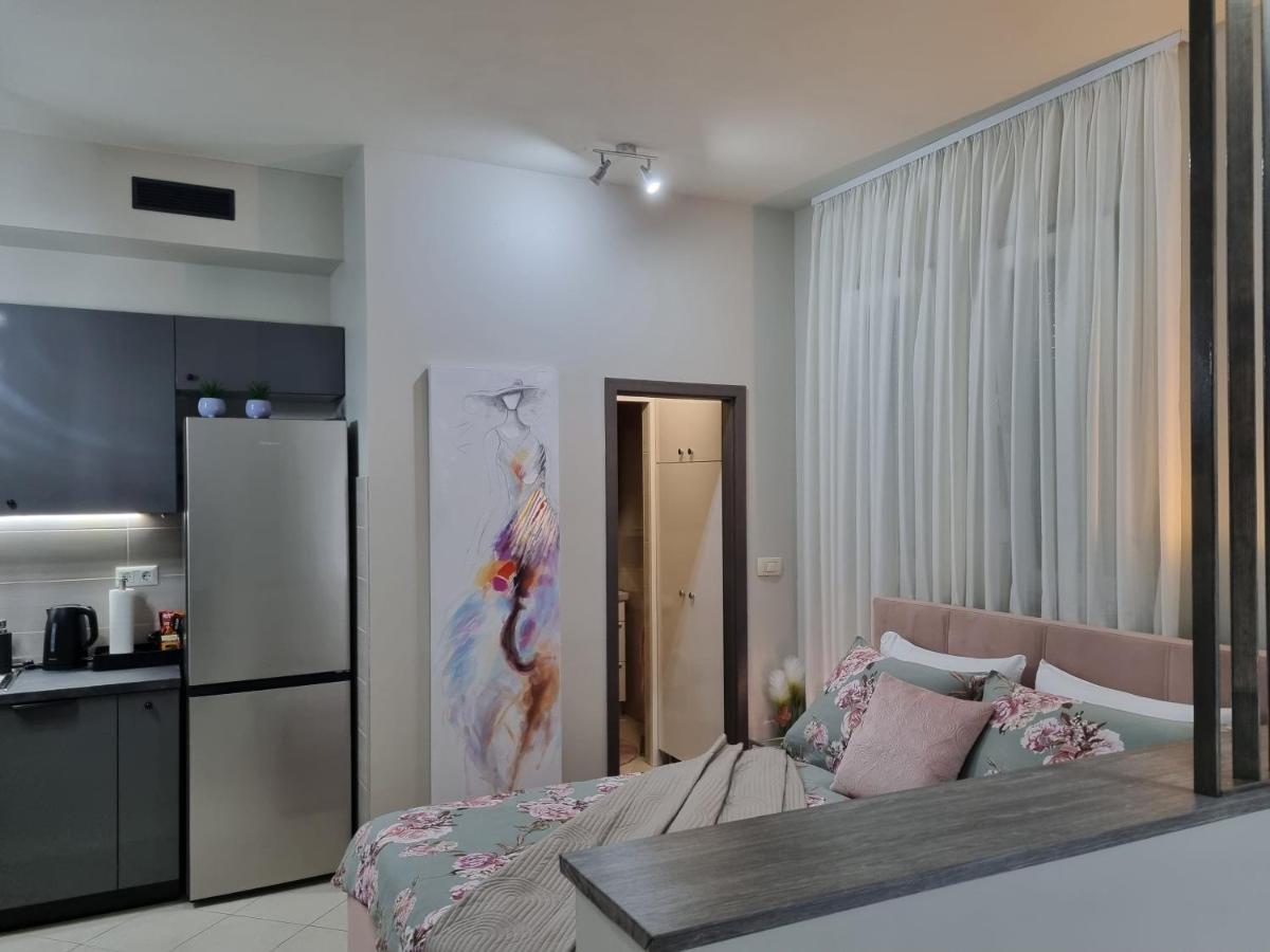 Onlystudio With Free Parking Apartment