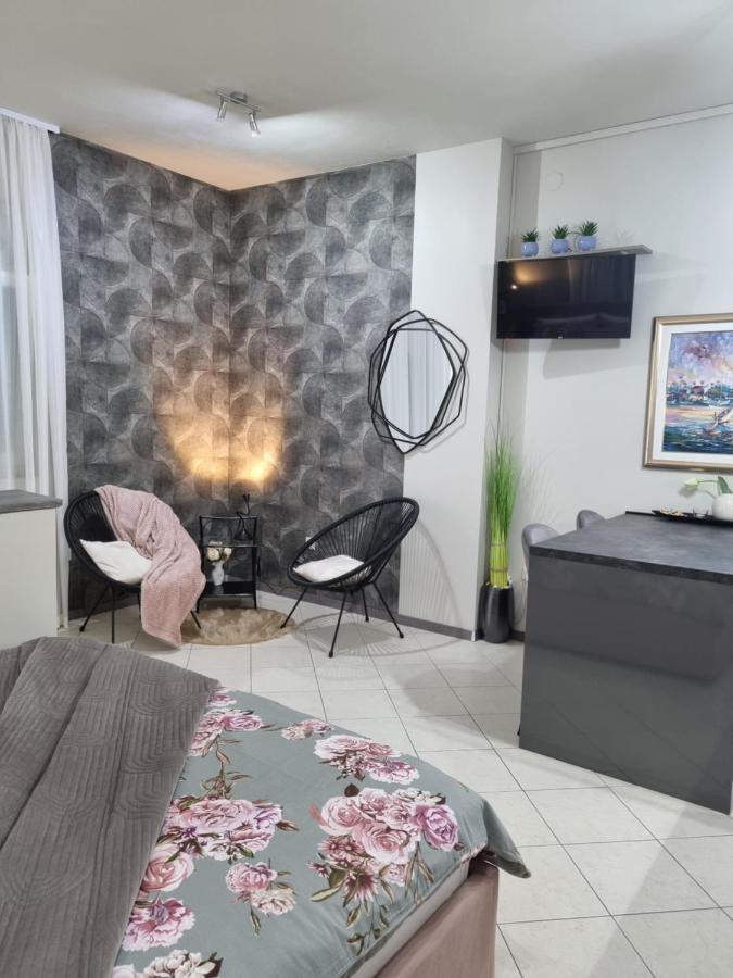 Apartmán Onlystudio With Free Parking